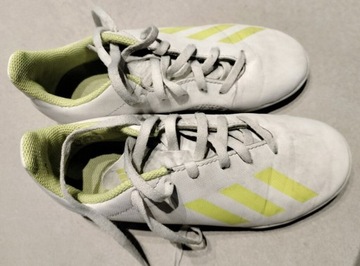 Buty do piłki nożnej adidas rozm. 33