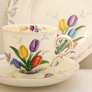 **filiżanka TULIPANY porcelana PLANT Tuscan 1921+