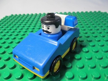 LEGO DUPLO samochód niebieski radiowóz 