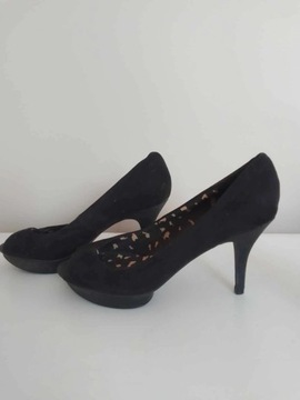 Buty damskie na obcasie rozm.39