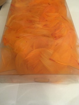 Piórka dekoracyjne ciemno pomarańczowe 50g