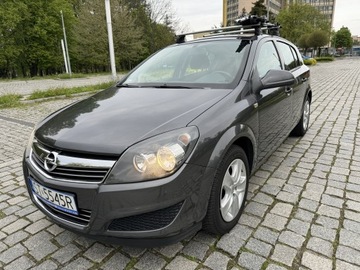 Opel Astra H, 1 rej. 2011, II właściciel, Kamera