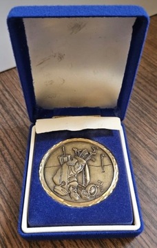 Stary medal w golfa nagroda w pudełku golf