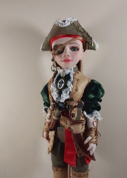 Lalka - pani steampunkowa piratka