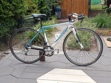 Trek 1.2 WSD Alpha Aluminum 28"/47 cm z dodatkami