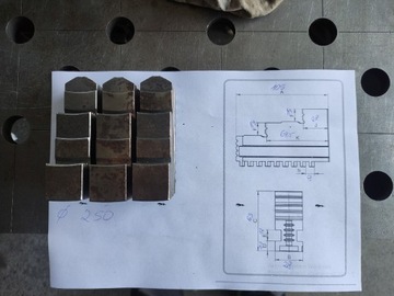 Szczęki tokarskie 250mm prl 