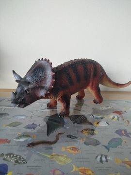 Dinozaur Triceratops 