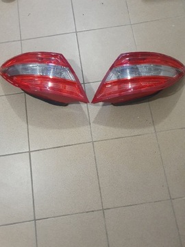 Lampy tylne mercedes w204 sedan 