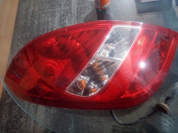 Lampa tył Hyundai i20 prawa lewa 