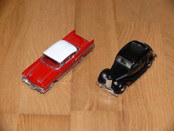 DINKY Matchbox Chevrolet Belair + Ford V-8 Pilot