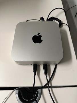 apple mac mini M1 / stacja dokująca/ dysk 