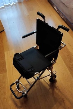 Przenośny, wózek inwalidzki firmy Nissin/Meyra