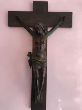 Duży krzyż z Chrystusem , drewno ,XIX w 