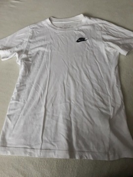 Koszulka biała NIKE roz. 137-147