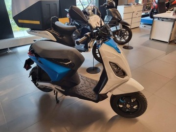 Skuter Piaggio 1 Active  elektryczny NOWY