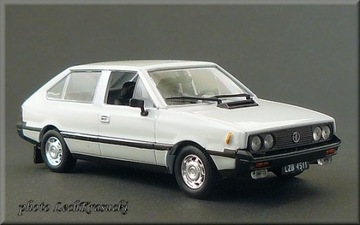 KULTOWE AUTA PRL 64 POLONEZ COUPE FSO DeA 1:43