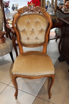 Krzesło w stylu rokoko z pikowanym oparciem