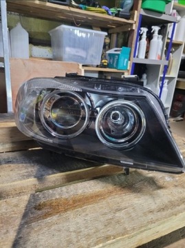 Lampa prawa  xenon bmw e90 