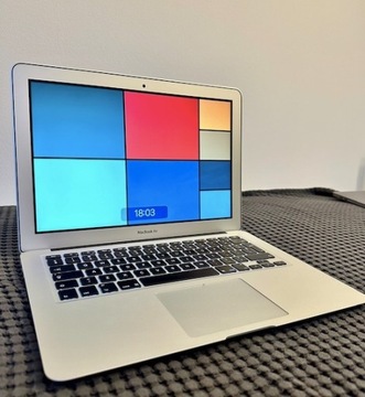 MacBook Air (13-inch, 2017)