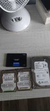 3 dyski hdd , 1 dysk ssd. Opis.