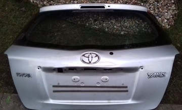 Klapa z szybą maska tył Toyota Yaris III 2015 