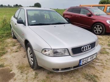 Audi A4 1,8  na części