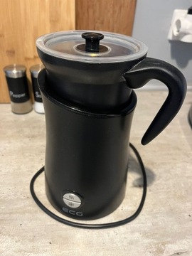 Spieniacz do mleka ECG NM 2255 Latte Art Black