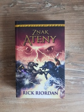 Znak Ateny, Rick Riordan