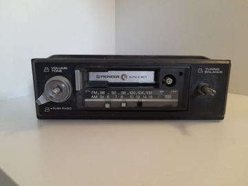 Zabytkowe radio PIONEER KP-3200B
