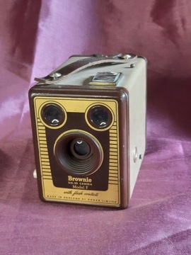 aparat fotograficzny Kodak Brownie model F