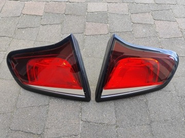 Citroen C3 II Lift lampa lewa prawa tylna w klape 