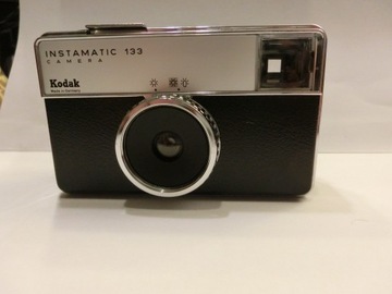 Kodak Instamatic 133 camera- etui.