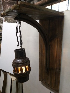Lampa wisząca na ścianę podświetla