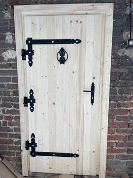 Drzwi gospodarcze, drewniane na wymiar, do piwnic