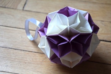Bombka papierowa origami liliowo kremowa