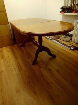 Stół używany + 4 krzesła 