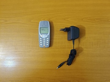 Telefon komórkowy Nokia 3310 + ładowarka 