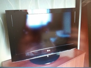 LG TELEWIZOR LCD "32" IDEALNY CAŁY KOMPLET