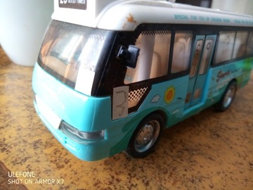 Zabawki stare autobus 