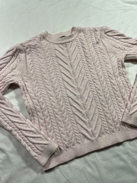 Bershka pastelowy różowy ciepły sweterek
