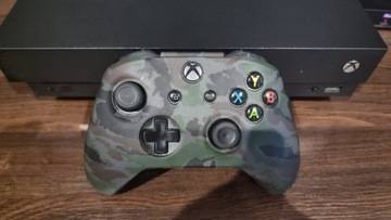 Konsola Xbox One X + Kinekt