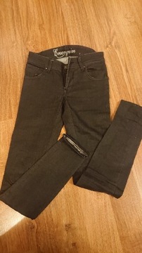 Spodnie jeansowe rozmiar 146-152 