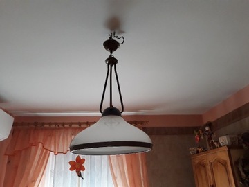 Stylowa lampa sufitowa w stylu retro