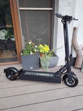 Hulajnoga elektryczna E-wheels  E7+ Joyor nowa Szwecja