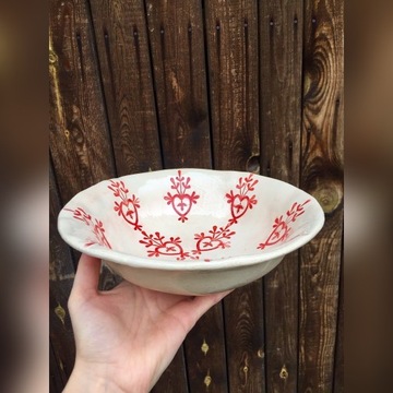 Ceramiczna misa 23cm, ręcznie formowana i zdobiona