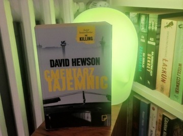 David Hewson Cmentarz tajemnic