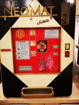 Zabytkowy - automat do gry j - z lat 60-tych