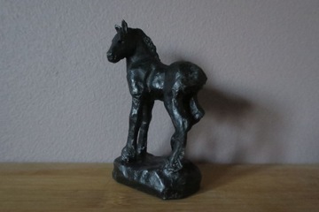 Figurka czarny koń