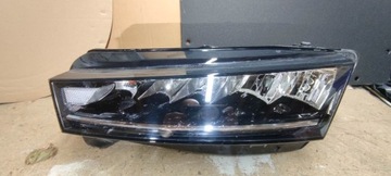 Lampa przednia Lewa Skoda Octavia IV 5E4941015 