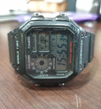 Zegarek sportowy Casio AE-1200WH używany czarny 